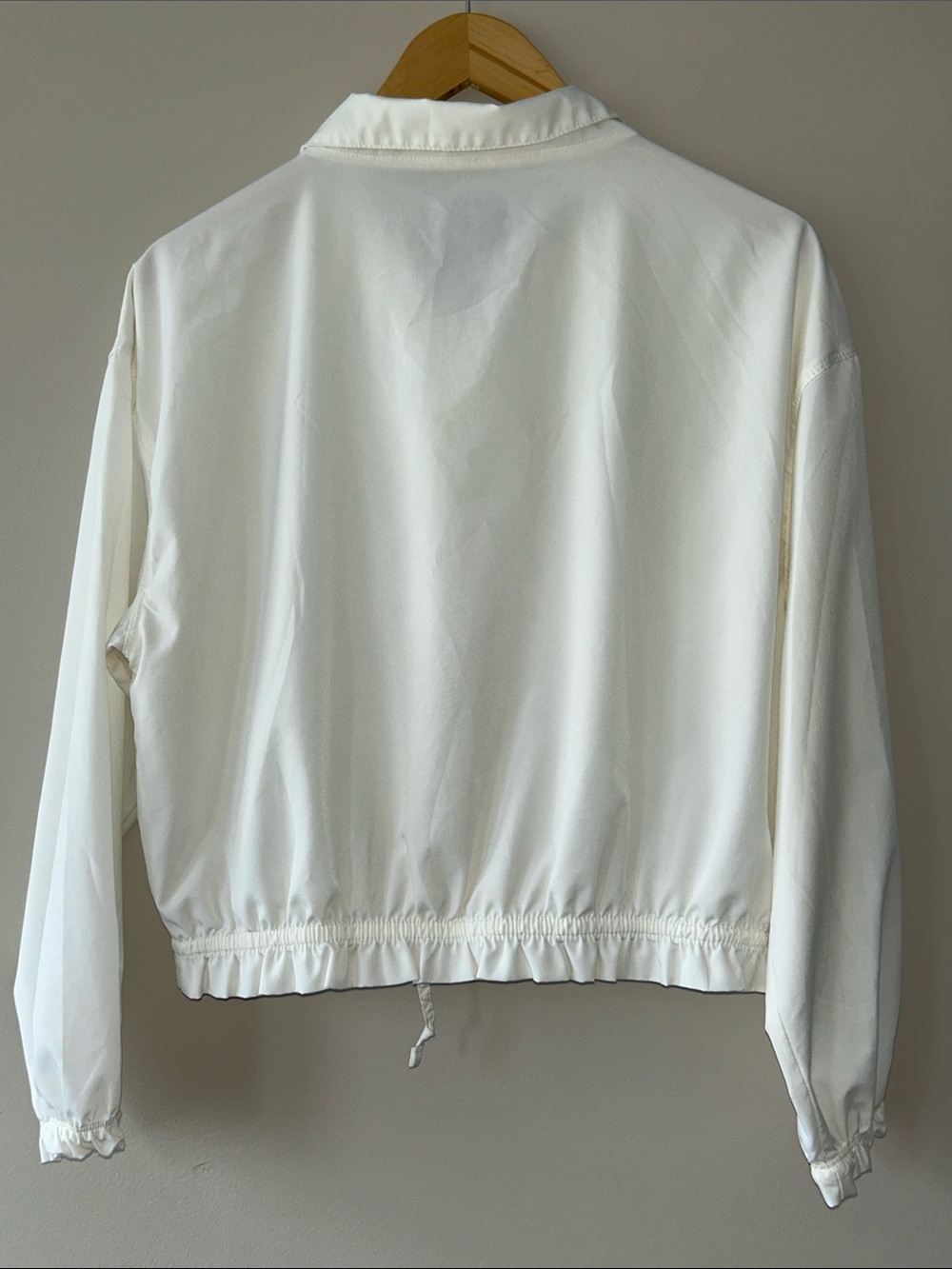 Old Navy StretchTech Packable Ruffle-Trim Jacket - Picture 6 of 9